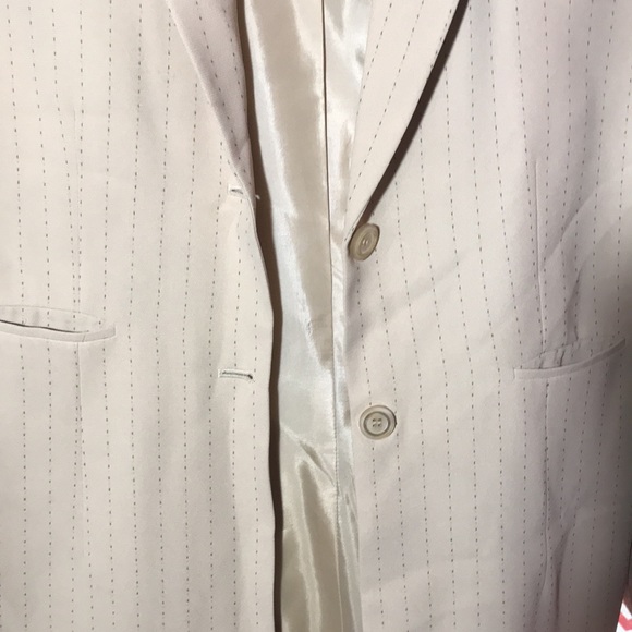 Larry Levine yellow 2 piece pants suit (size 14). - Picture 3 of 6